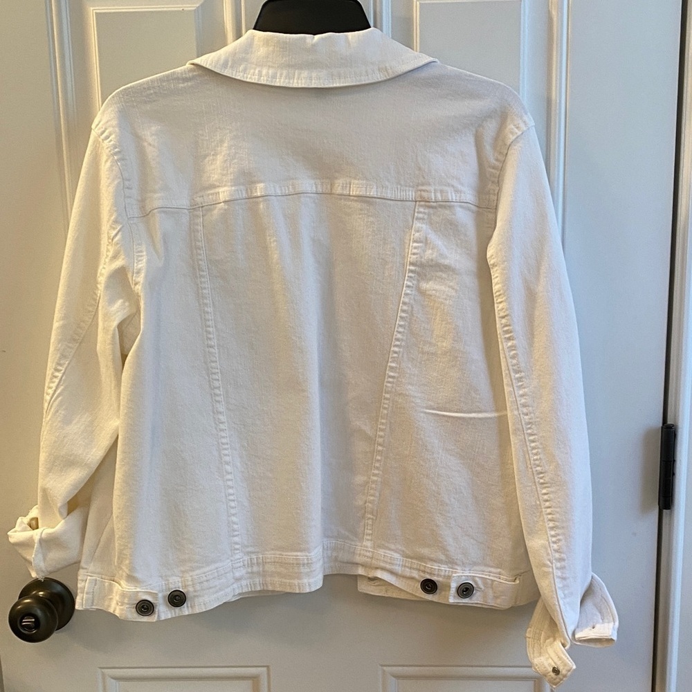Baccini Women's Crisp White Jean Jacket - Picture 4 of 6